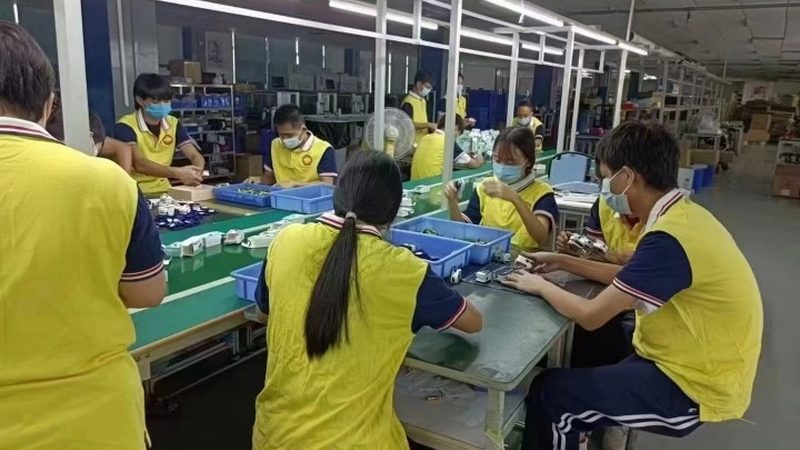 在决定是否维修或换购洗衣机时，以下因素需要考虑：
